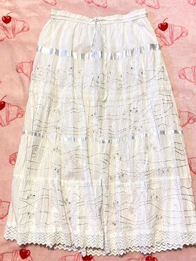 Signature JMB White Tiered Lace Embroidered Maxi Skirt - Size M